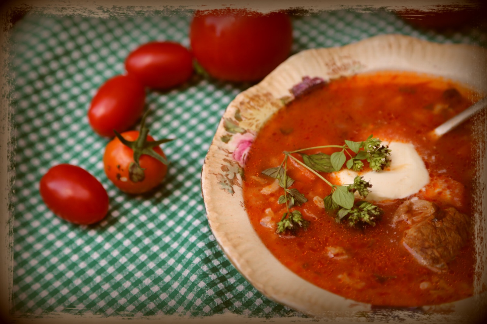 Zupa pomidorowa na mięsie